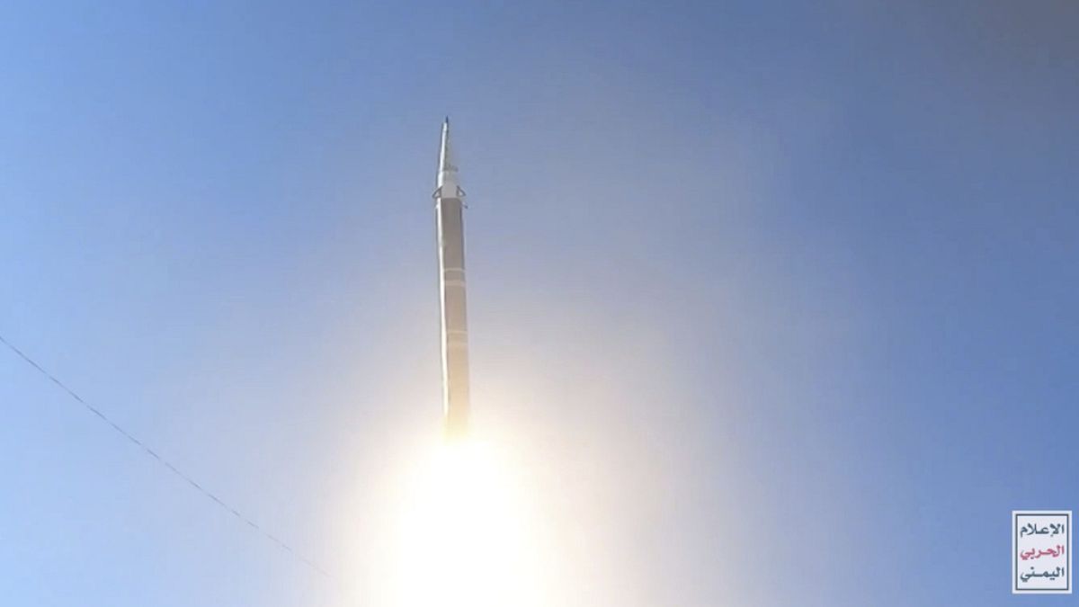 Missile lanciato dagli Houthi, immagine d'archivio