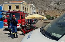 فرق الإنقاذ في الجزيرة اليونانية