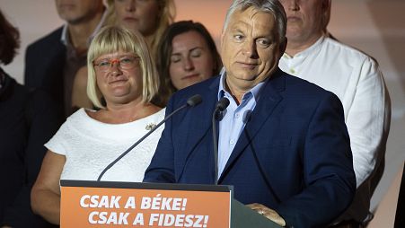 El primer ministro húngaro, Viktor Orban, se dirige a los medios tras recibir los resultados de las elecciones al Parlamento Europeo en Budapest, Hungría, el 10 de junio.