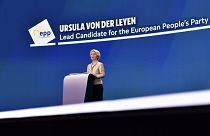 المرشحة الرئيسية للمفوضية الأوروبية، رئيسة المفوضية الأوروبية الحالية أورسولا فون دير لاين في البرلمان الأوروبي في بروكسل