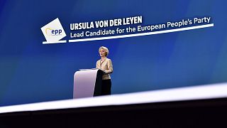 Ursula von der Leyen, actuelle présidente de la Commission européenne, s'exprime lors d'un événement électoral au Parlement européen à Bruxelles