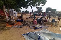 النازحون بسبب الهجمات العنيفة يعيشون في خيام نصبت في قرية ماستري في غرب دارفور بالسودان