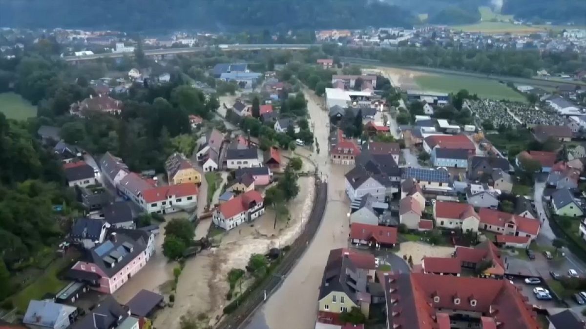 Clean-up underway in Austrian towns after severe storms thumbnail