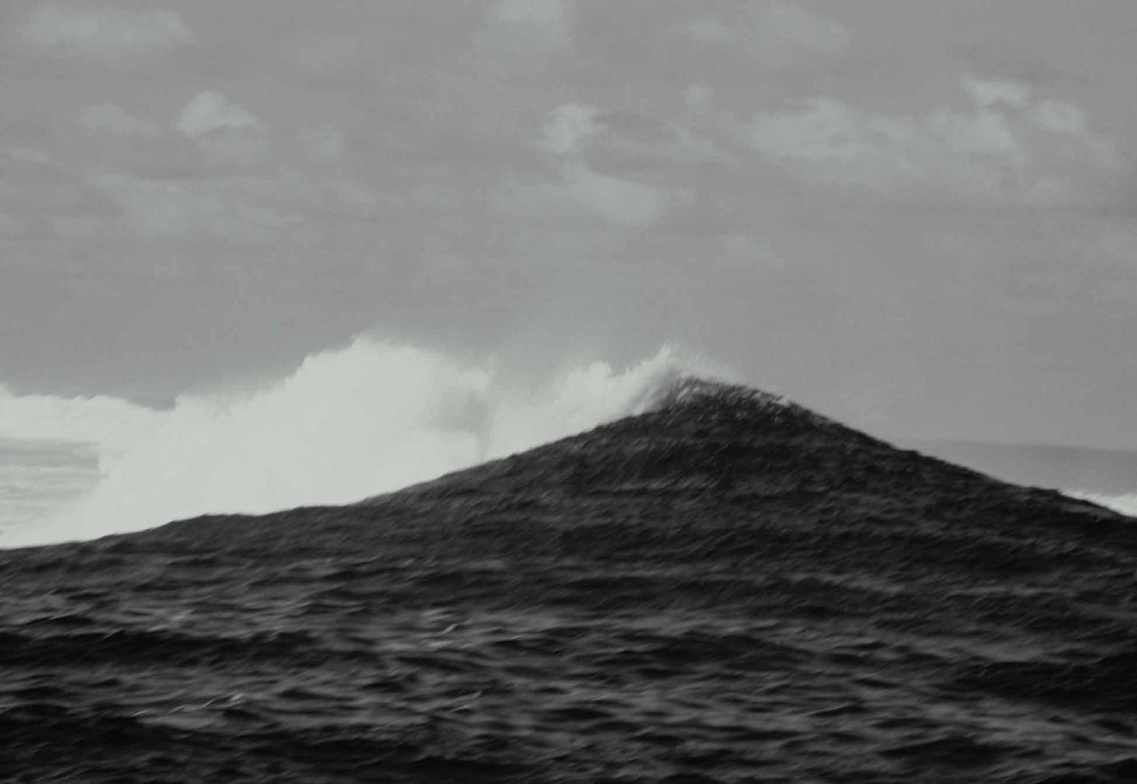 Teahupo'o surf 