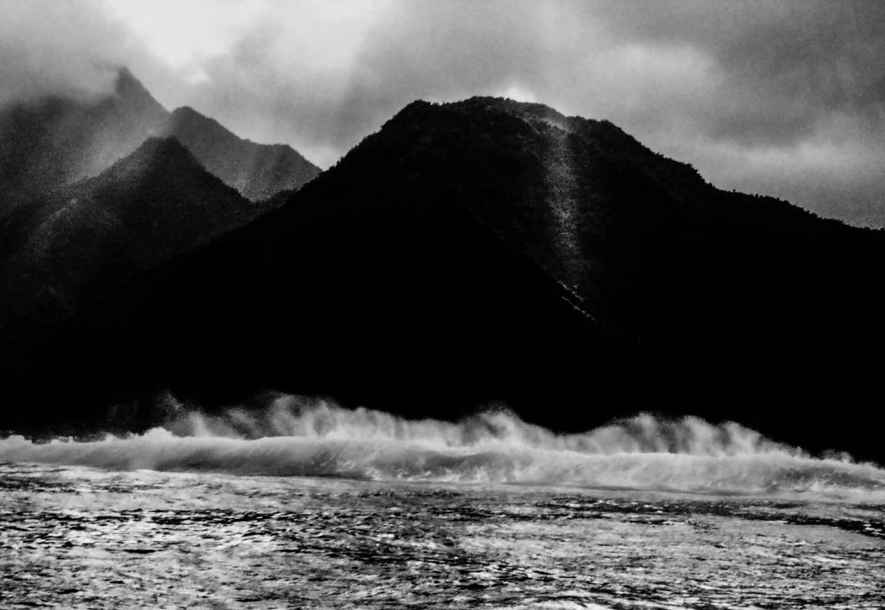 Teahupo'o surf