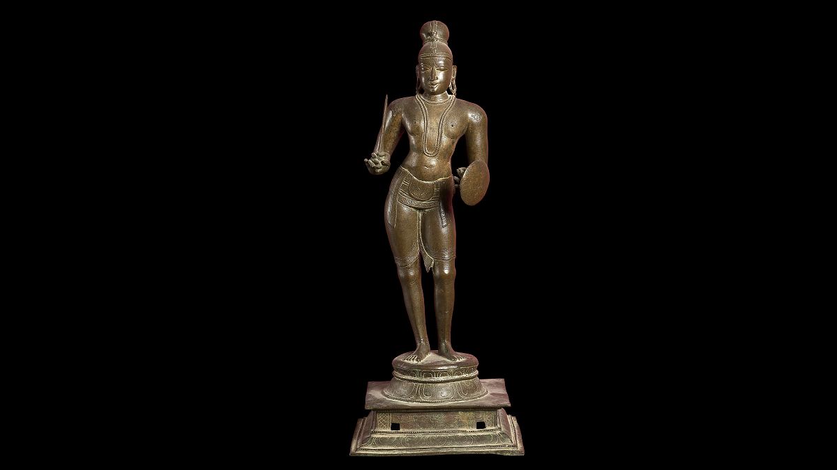 La Universidad de Oxford devolverá a la India una escultura de un santo hindú de 500 años de antigüedad 