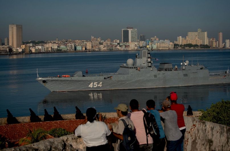 DOSSIER - La frégate Admiral Gorshkov de la marine russe arrive au port de La Havane, à Cuba, le 24 juin 2019. 