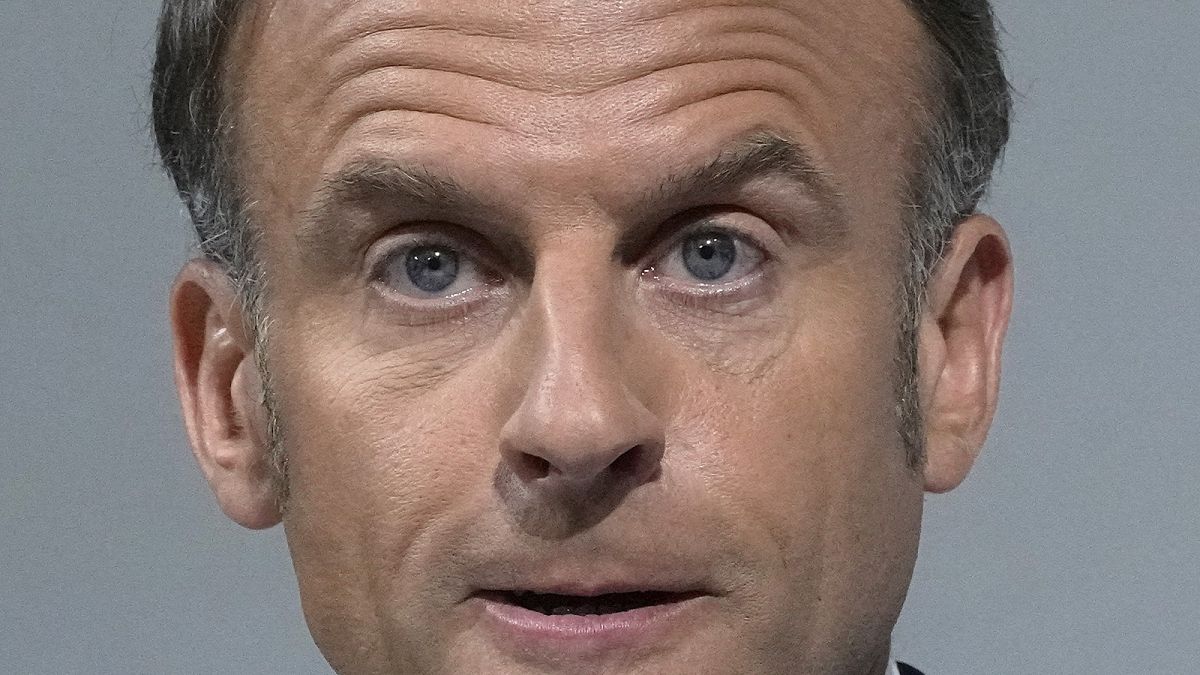 Френският президент на когото остават три години от втория си