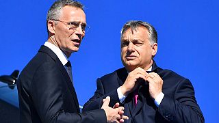 Ο πρωθυπουργός της Ουγγαρίας Όρμπαν με τον Γενικό Γραμματέα του ΝΑΤΟ Στόλτενμπεργκ (φωτογραφία αρχείου)
