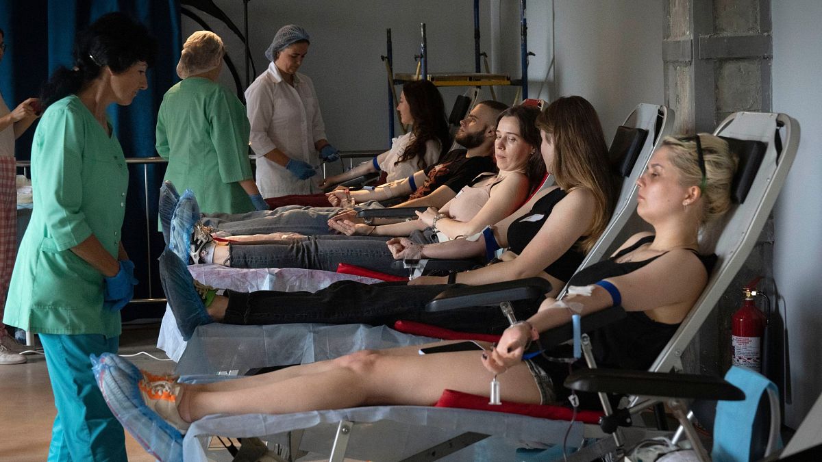 اهداکنندگان خون در کی‌یف در روز سه‌شنبه ۱۱ ژوئن