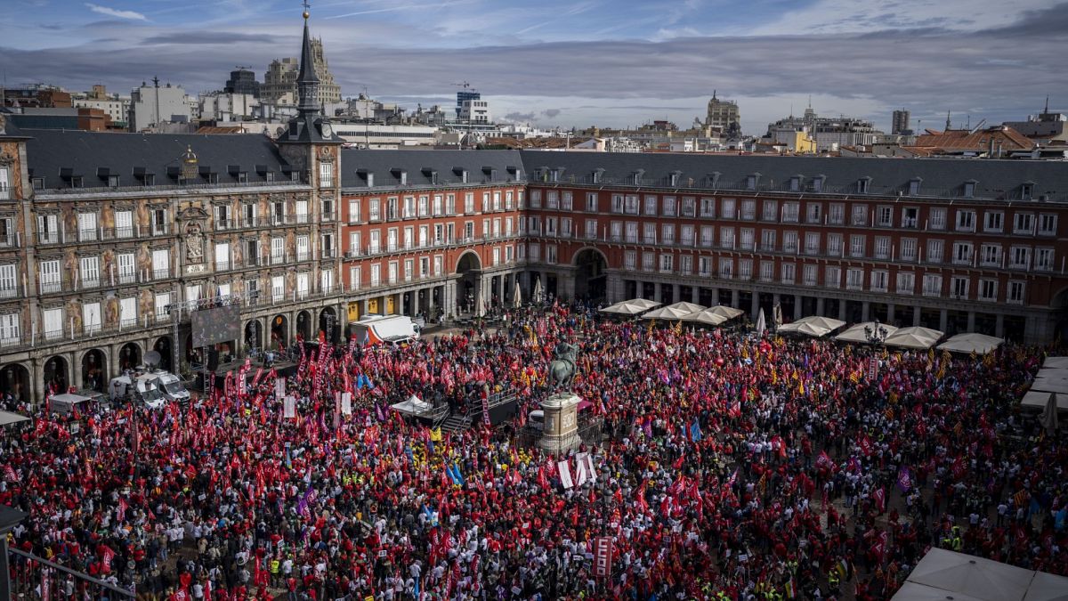 Manifestación por la inflación en la Plaza Mayor de Madrid
