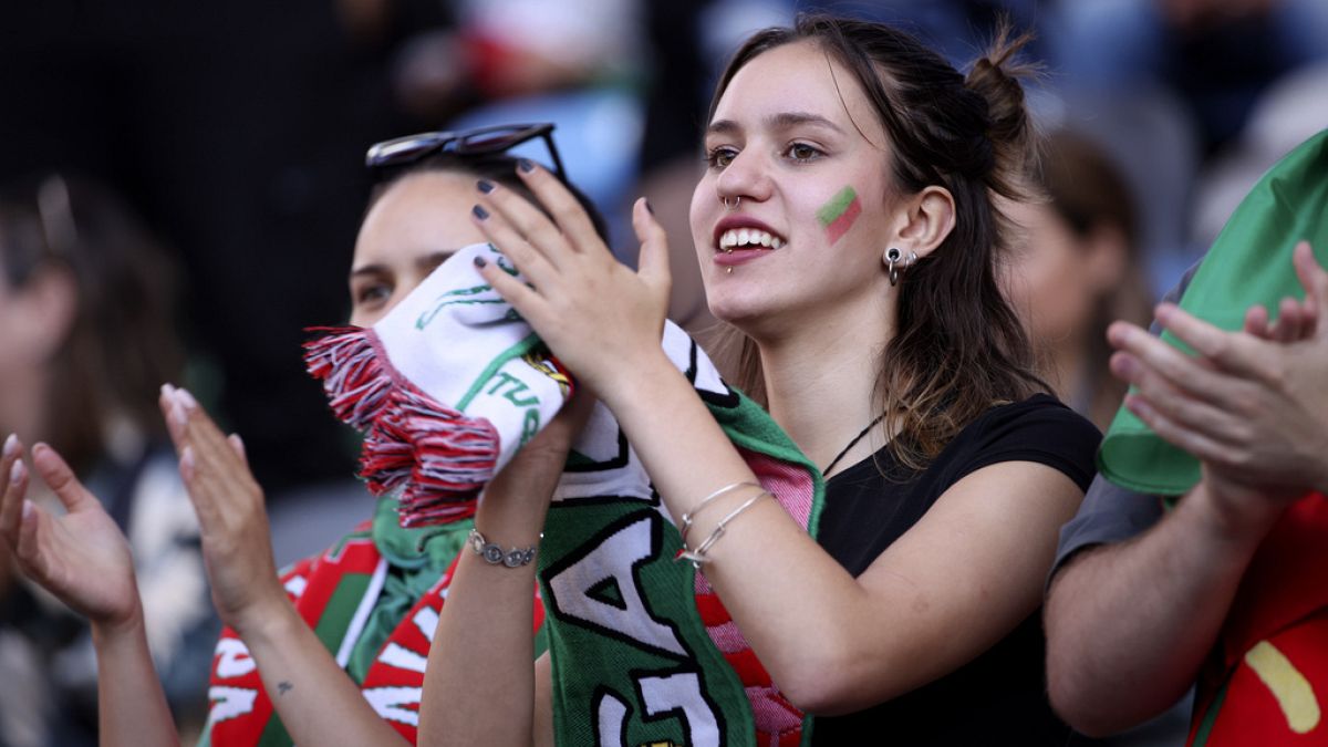 Adeptos portugueses no jogo amigável com a Irlanda no Estádio Municipal de Aveiro. 11 junho, 2024