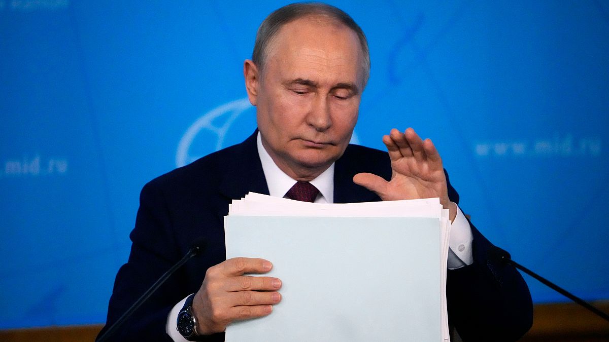 Путин выступил с условиями за день до мирного саммита по Украине, на который Россию не позвали.