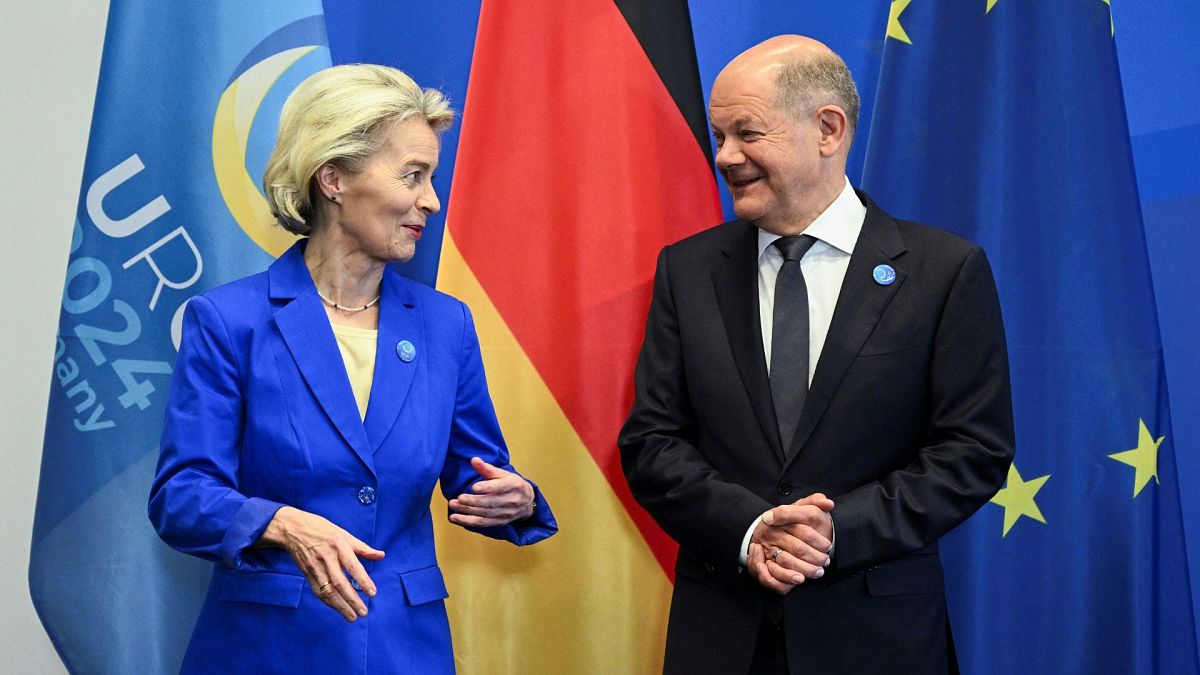 دیدار اولاف شولتس، صدر اعظم آلمان (راست)  با اورزولا فن در لاین، رئیس کمیسیون اروپا - برلین ۱۱ ژوئیه ۲۰۲۴