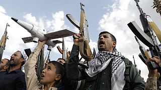 Husi destekçileri 14 Haziran 2024 Cuma günü Yemen'in Sanaa kentinde İsrail ve ABD karşıtı protestolara katıldı. 
