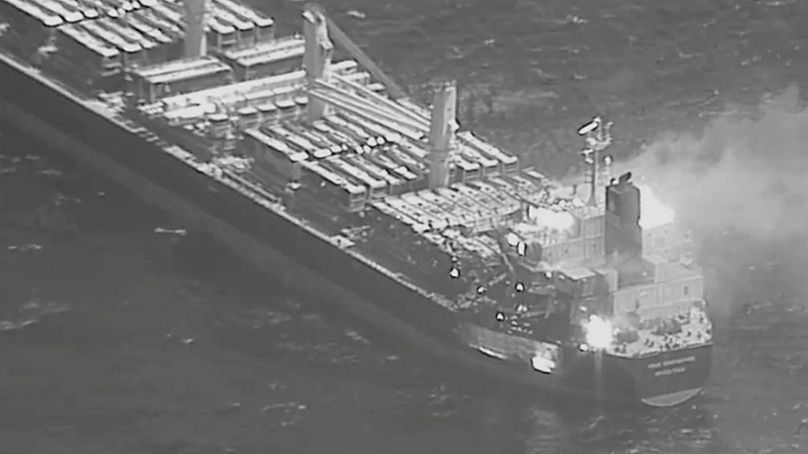 آسیب وارده به یک کشتی باری در دریای سرخ بر اثر حمله حوثی‌ها در تاریخ ۶ مارس ۲۰۲۴