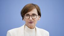 بيتينا شتارك فاتسينغر، وزيرة التعليم والبحث العلمي في برلين، ألمانيا