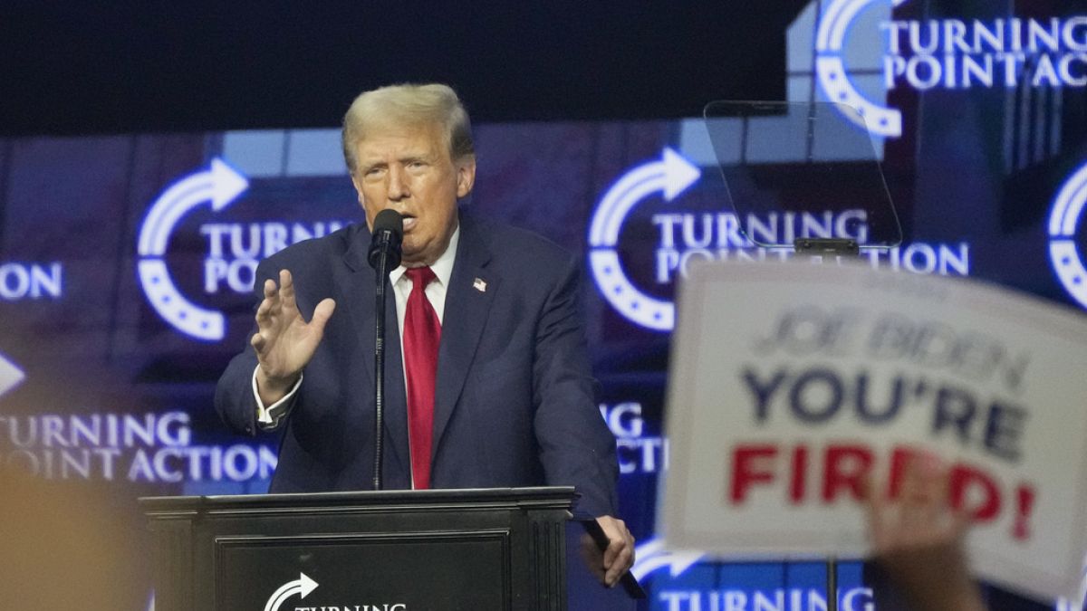 Le candidat républicain à la présidence et ancien président Donald Trump s'exprime lors d'un événement de campagne, samedi 15 juin 2024, à Détroit. 