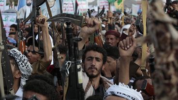 Des manifestants pro Houthis au Yémen 