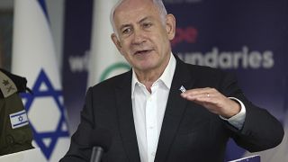 Le Premier ministre israélien Benjamin Netanyahu s'exprime lors d'une conférence de presse à l'hôpital Sheba Tel HaShomer à Ramat Gan, le 8 juin 2024.