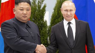Da sinistra a destra Kim Jong Un e Vladimir Putin 