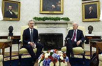 Imagen del secretario general de la OTAN, Jens Stoltenberg, junto al presidente de Estados Unidos, Joe Biden, en una reunión en la Casa Blanca.