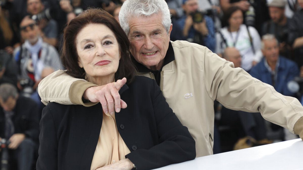 Anouk Aimée con Claude Lelouch alla 7esima edizione del Festival del cinema di Cannes, 19 maggio 2019 