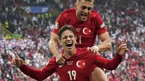 Οι Τούρκοι πανηγυρίζουν το εξαιρετικό δεύτερο γκολ