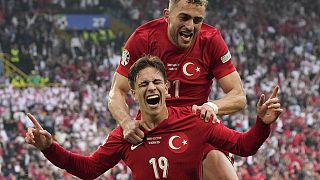 Οι Τούρκοι πανηγυρίζουν το εξαιρετικό δεύτερο γκολ
