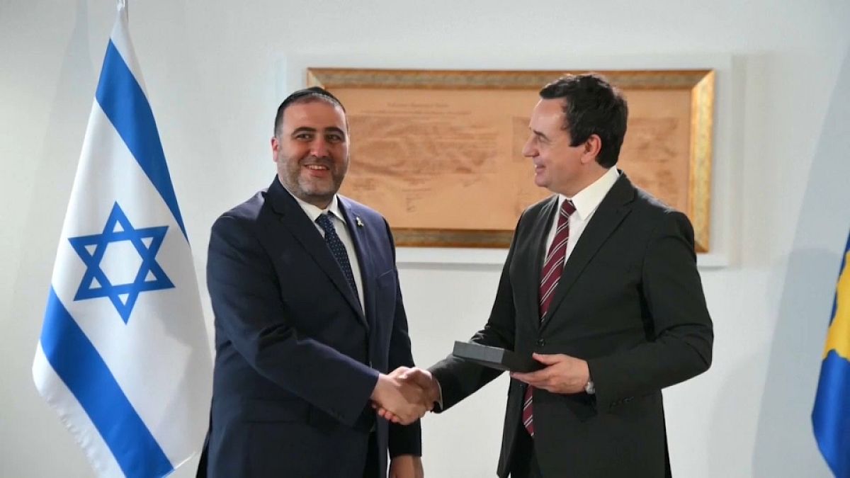أقامت كوسوفو وإسرائيل علاقات دبلوماسية رسميًا في شباط/ فبراير 2021.