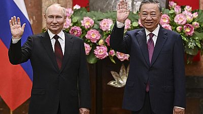 Der russische Präsident Wladimir Putin ist am Donnerstag nach Vietnam gereist, um die Beziehungen zu seinem langjährigen Partner zu stärken. 