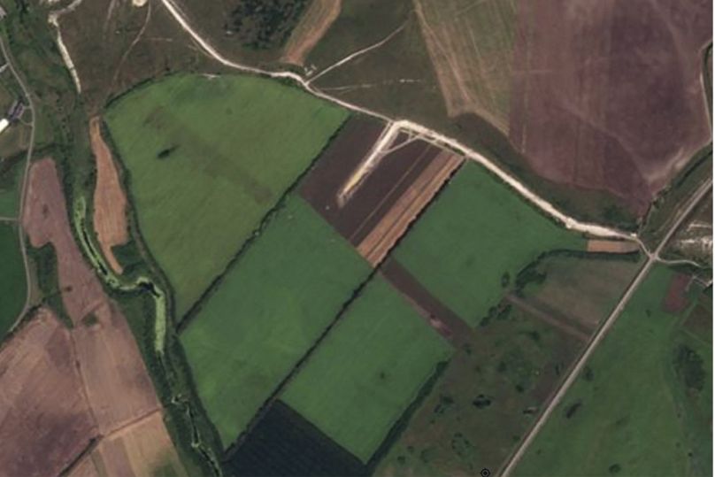 Dieses Satellitenbild von Planet Labs zeigt ein Feld in der Oblast Belgorod, Russland, im August 2023. 