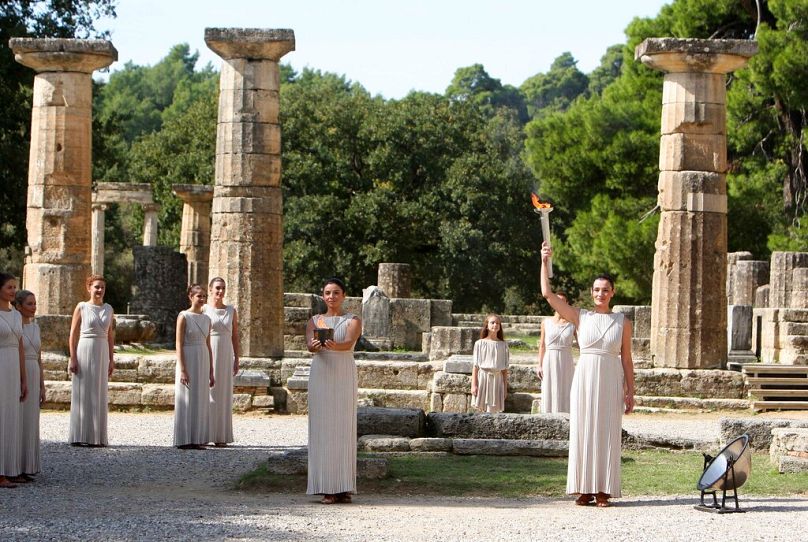 Encendido de la llama olímpica en Olimpia, donde se celebraban los Juegos Olímpicos de la antigüedad.