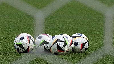 Football : le ballon de l'Euro 2024 favorise-t-il les attaquants ? 