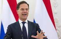 Hollanda'nın görevden ayrılan başbakanı Mark Rutte, NATO üyesi tüm devletlerin oybirliğiyle onayını aldı.