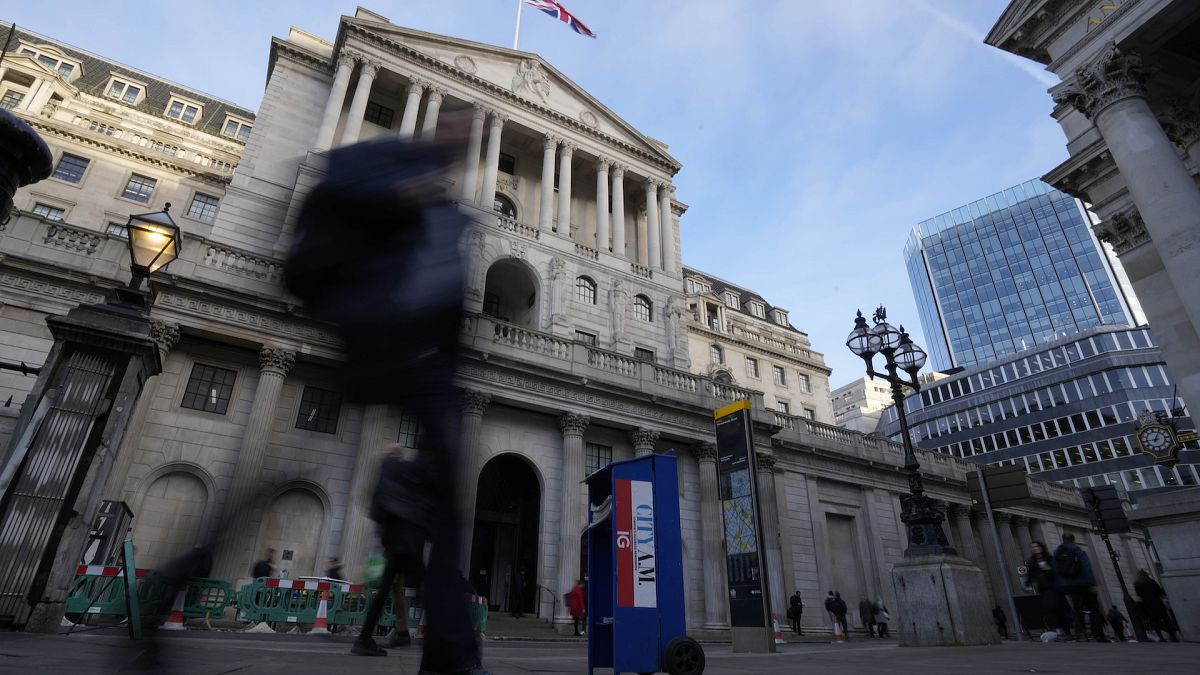 Банката на Англия запази банковата лихва на 5 25 през