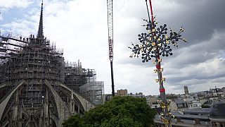 A Notre-Dame még állványrengeteg mögött