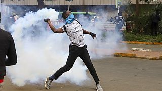 Kenya: Demonstrators blockade streets in rally against finance bill