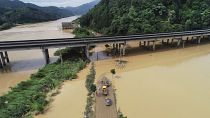 صورة جوية لمنطقة غمرتها الفيضانات في بلدة دونغبينغ بمقاطعة تشنغخه بجنوب شرق الصين.