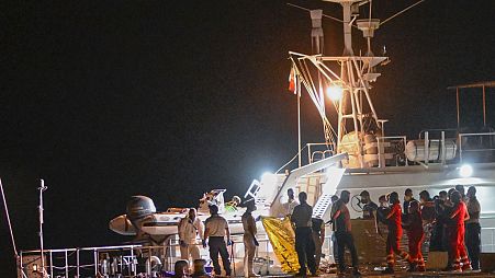 Sauvetage de migrants par les garde-côtes italiens, juin 2024.