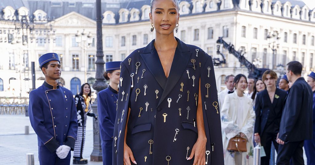 Star-studded Vogue World show underway in paris | Africanews