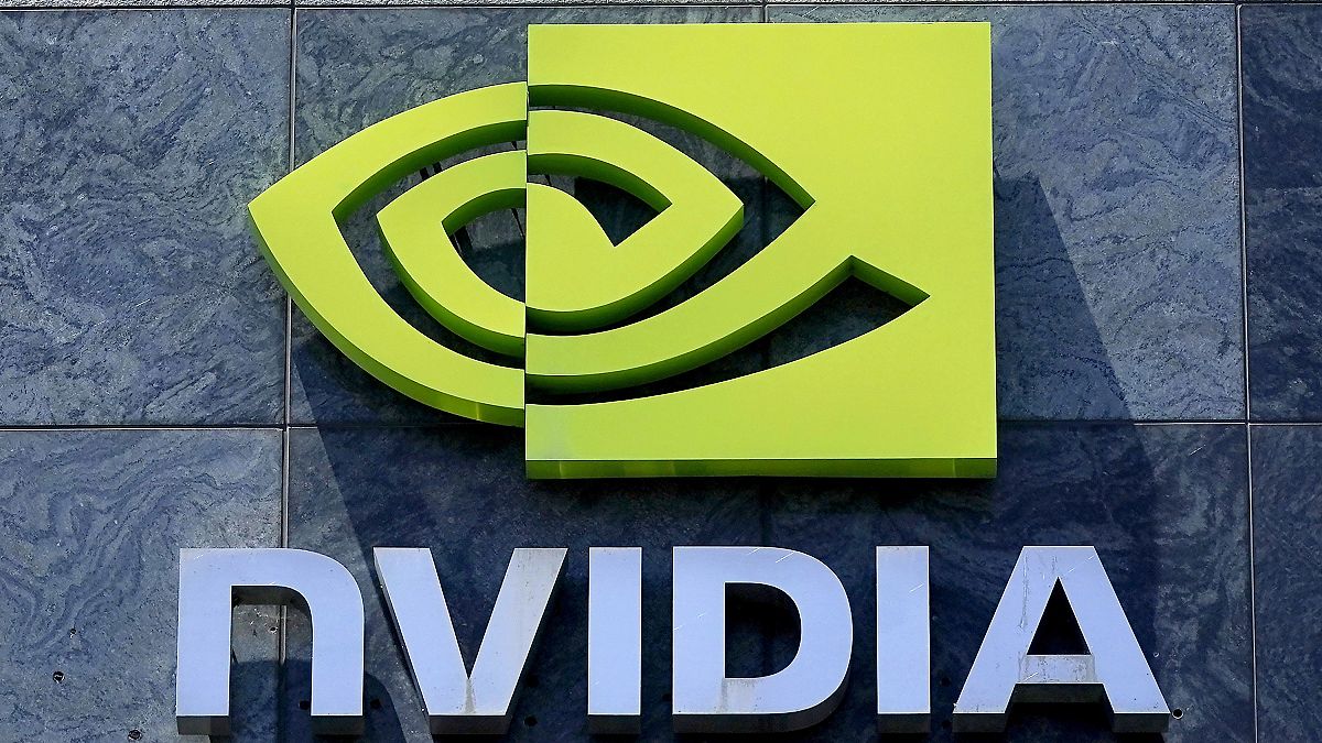 Акциите на Nvidia се сринаха, принуждавайки я да се откаже от короната на горния слот