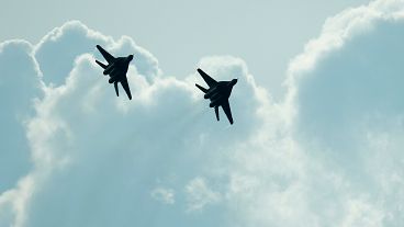Slovak Hava Kuvvetleri'ne ait MiG-29'lar Slovakya'nın Malacky kentinde düzenlenen bir hava gösterisine katılıyor.