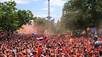 Neerlandeses encheram as ruas principais de Berlim antes do jogo frente à Áustria
