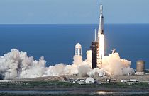 Um foguetão SpaceX Falcon Heavy descola da plataforma 39A no Centro Espacial Kennedy, em Cabo Canaveral, na Flórida, na terça-feira, 25 de junho de 2024. 