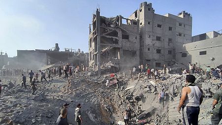 Izraeli légicsapásokban szétlőtt épületek Dzsabalijában