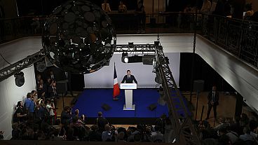 Frankreichs Präsident Macron könnte zu einer "Kohabitation" mit einer Regierung gezwungen sein, die sein Land auf Kollisionskurs mit Brüssel bringen würde.