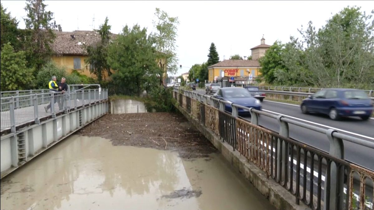 Überflutete Orte in der Mitte und im Norden von Italien