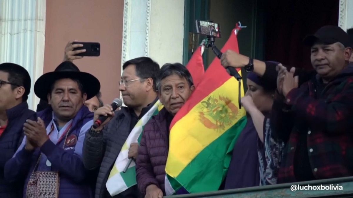 Hochrangige Militärs  haben versucht, mit gepanzerten Fahrzeugen und Truppen den bolivianischen Präsidentenpalast zu stürmen. 