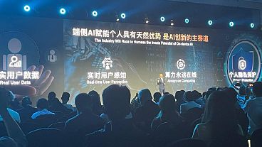 Ο διευθύνων σύμβουλος της Honor, George Zhao, μιλάει στο Mobile World Congress στη Σαγκάη